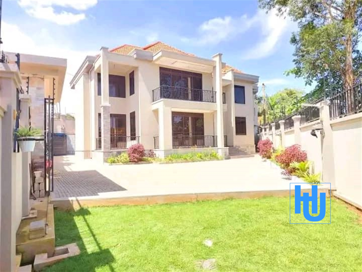 Mansion for sale in Kiwatula Wakiso