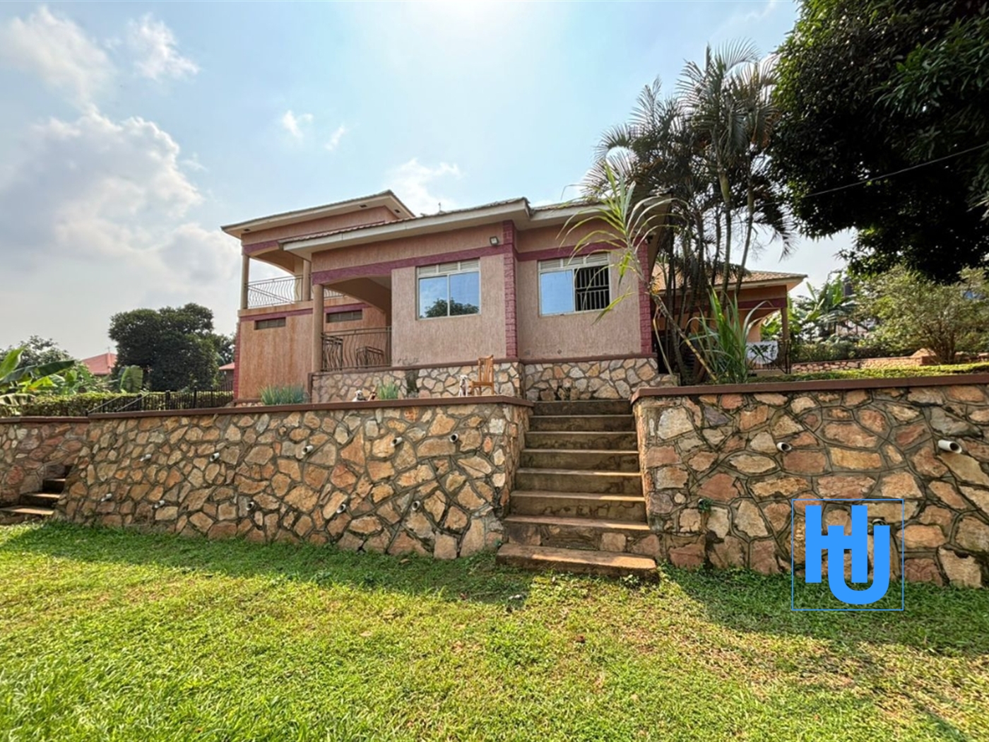 Mansion for sale in Buwaate Wakiso