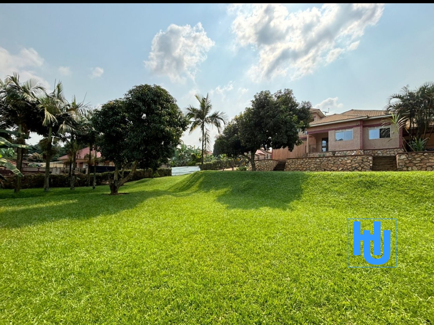 Mansion for sale in Buwaate Wakiso