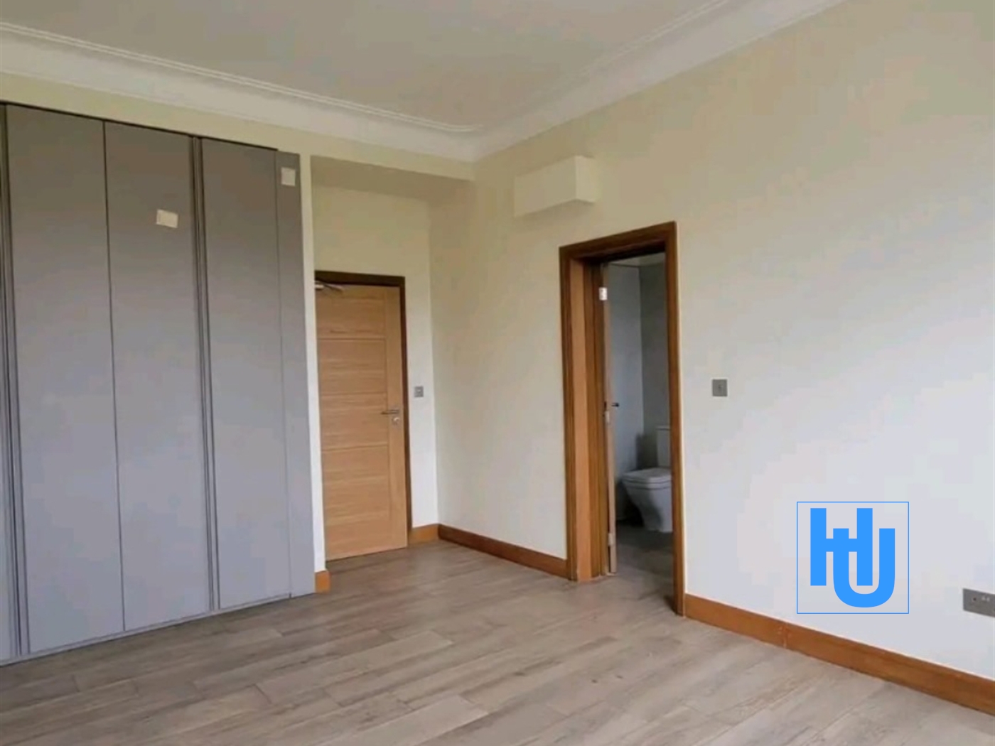 Apartment for sale in Bugoloobi Kampala