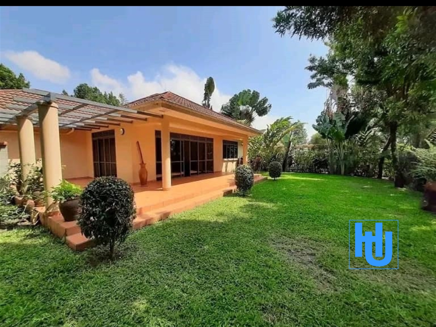 Bungalow for sale in Munyonyo Kampala