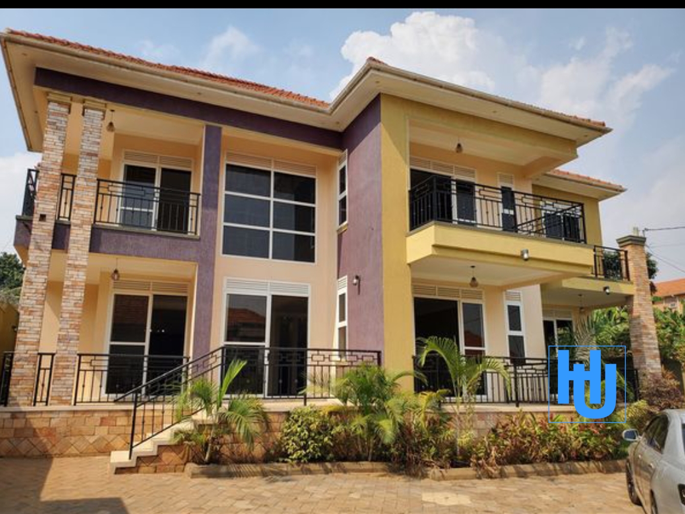 Mansion for sale in Kira Wakiso