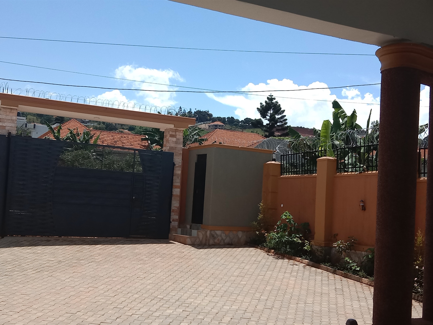 Bungalow for sale in Akright Wakiso