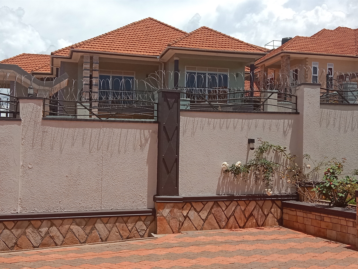 Storeyed house for sale in Akright Wakiso