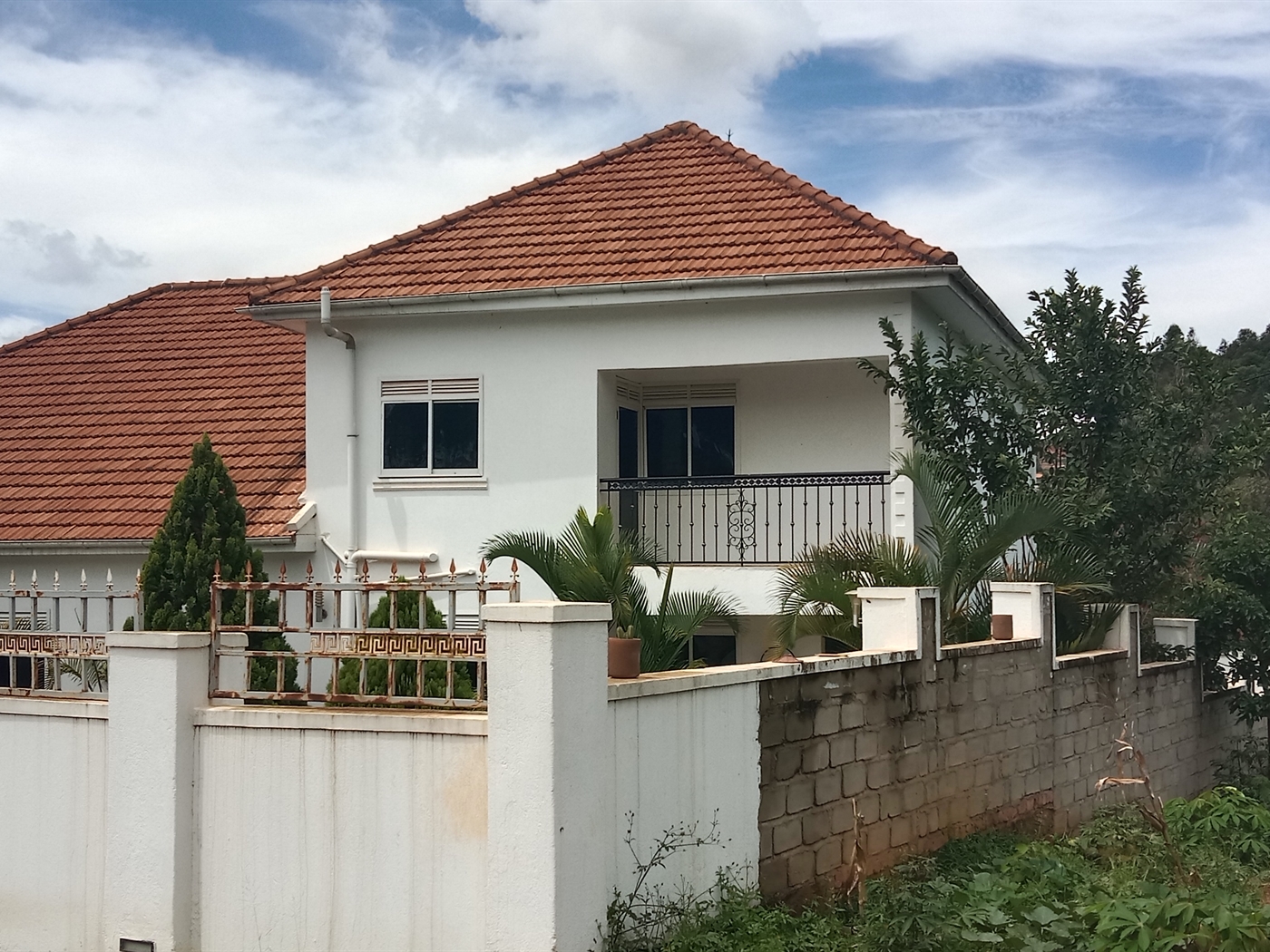 Storeyed house for sale in Akright Wakiso