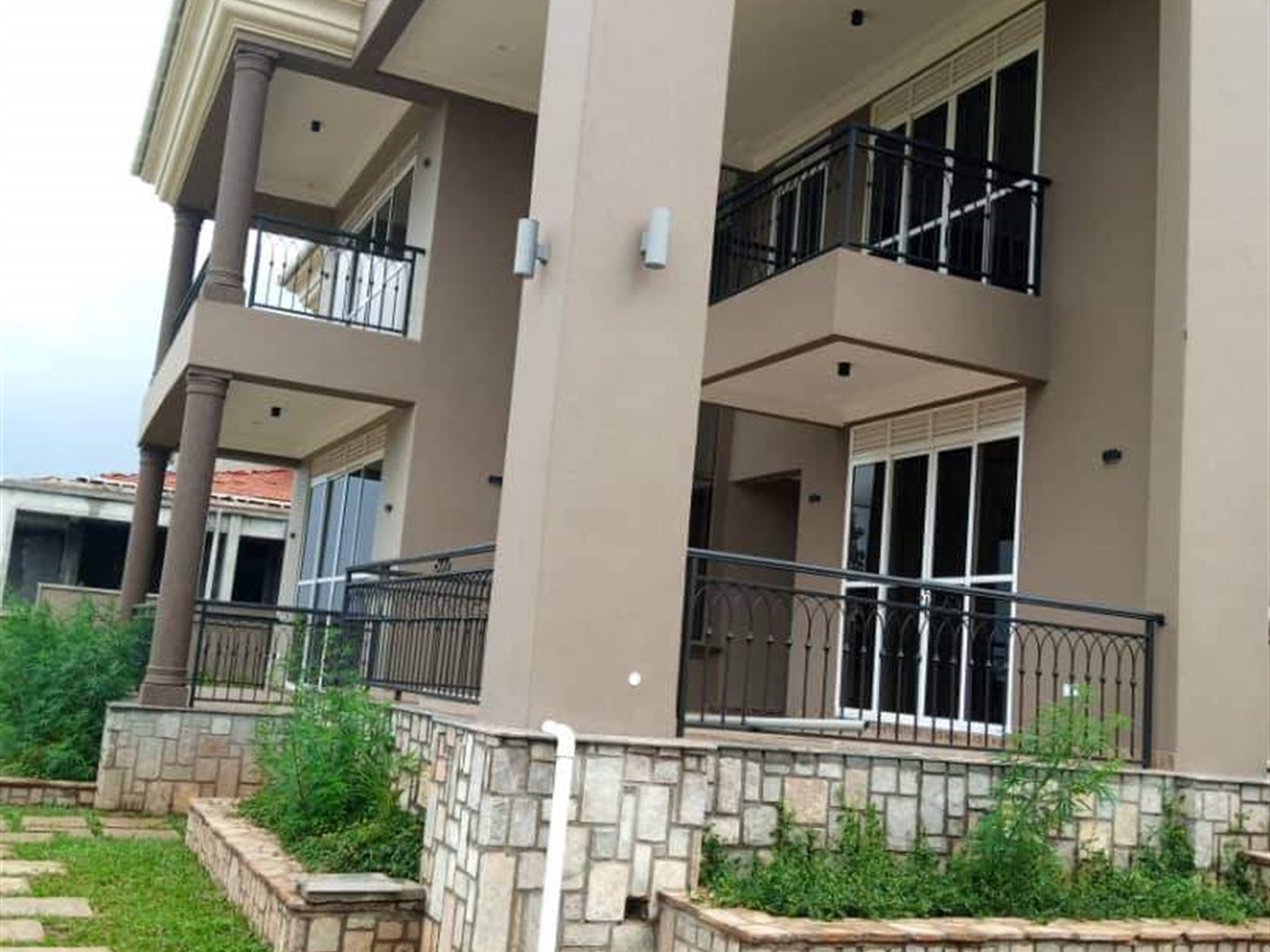 Storeyed house for sale in Munyonyo Kampala