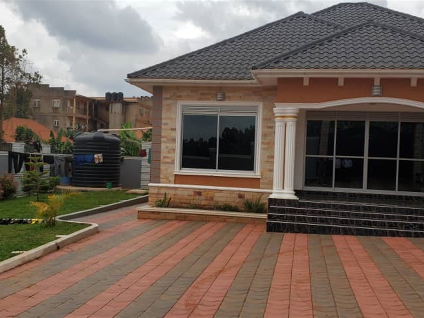 Bungalow for sale in Kitende Wakiso