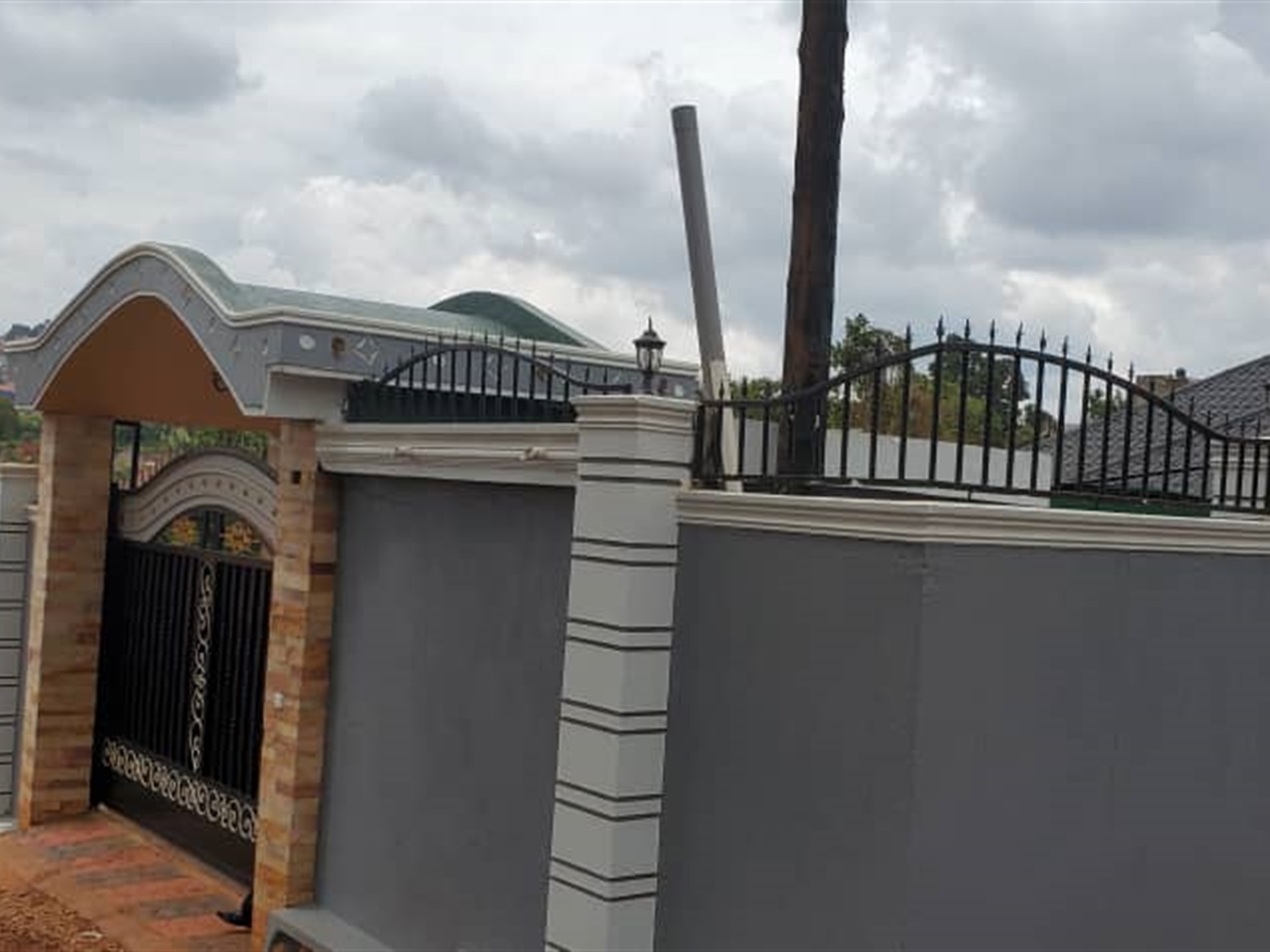 Bungalow for sale in Kitende Wakiso