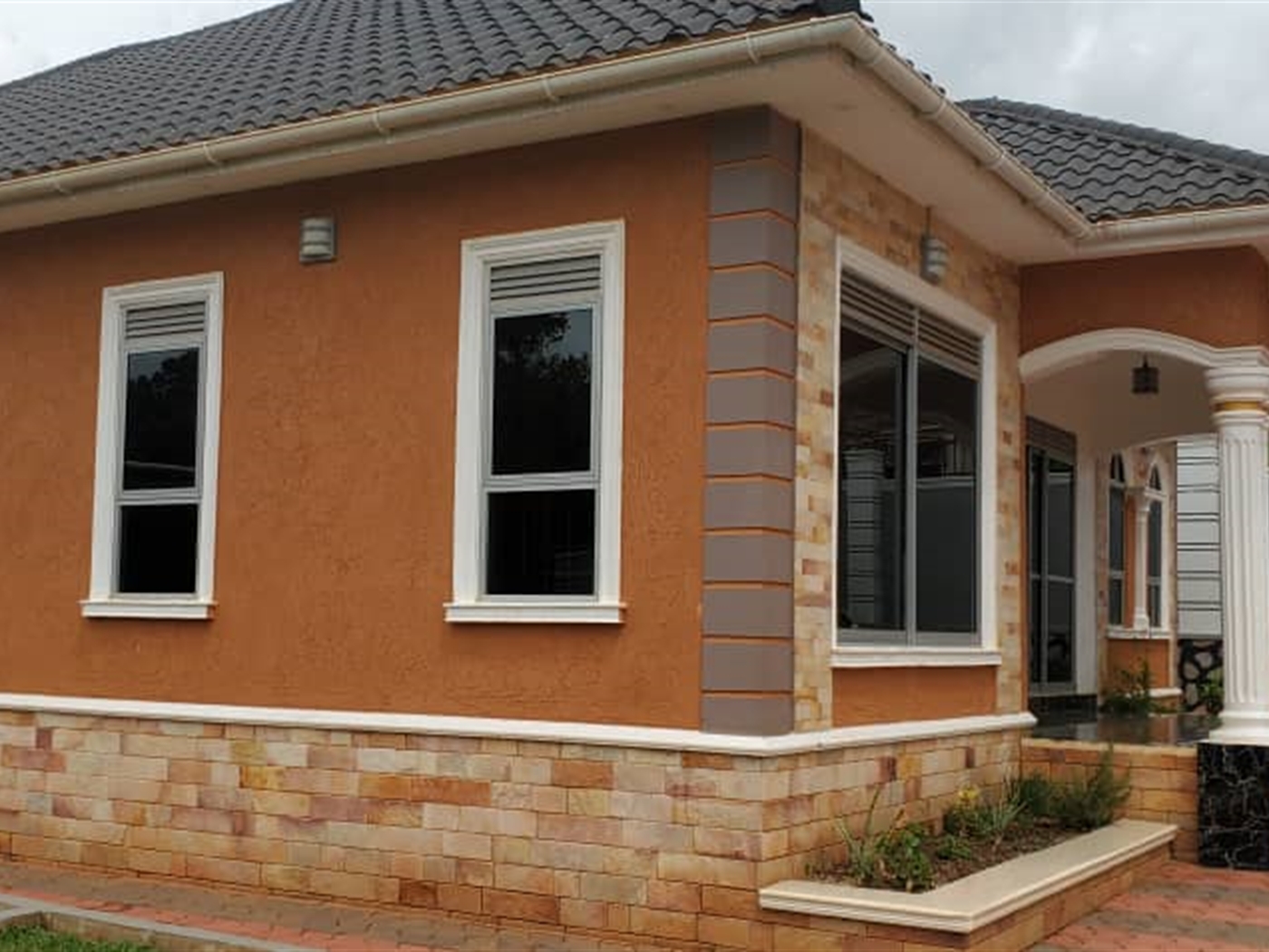 Bungalow for sale in Kitende Wakiso