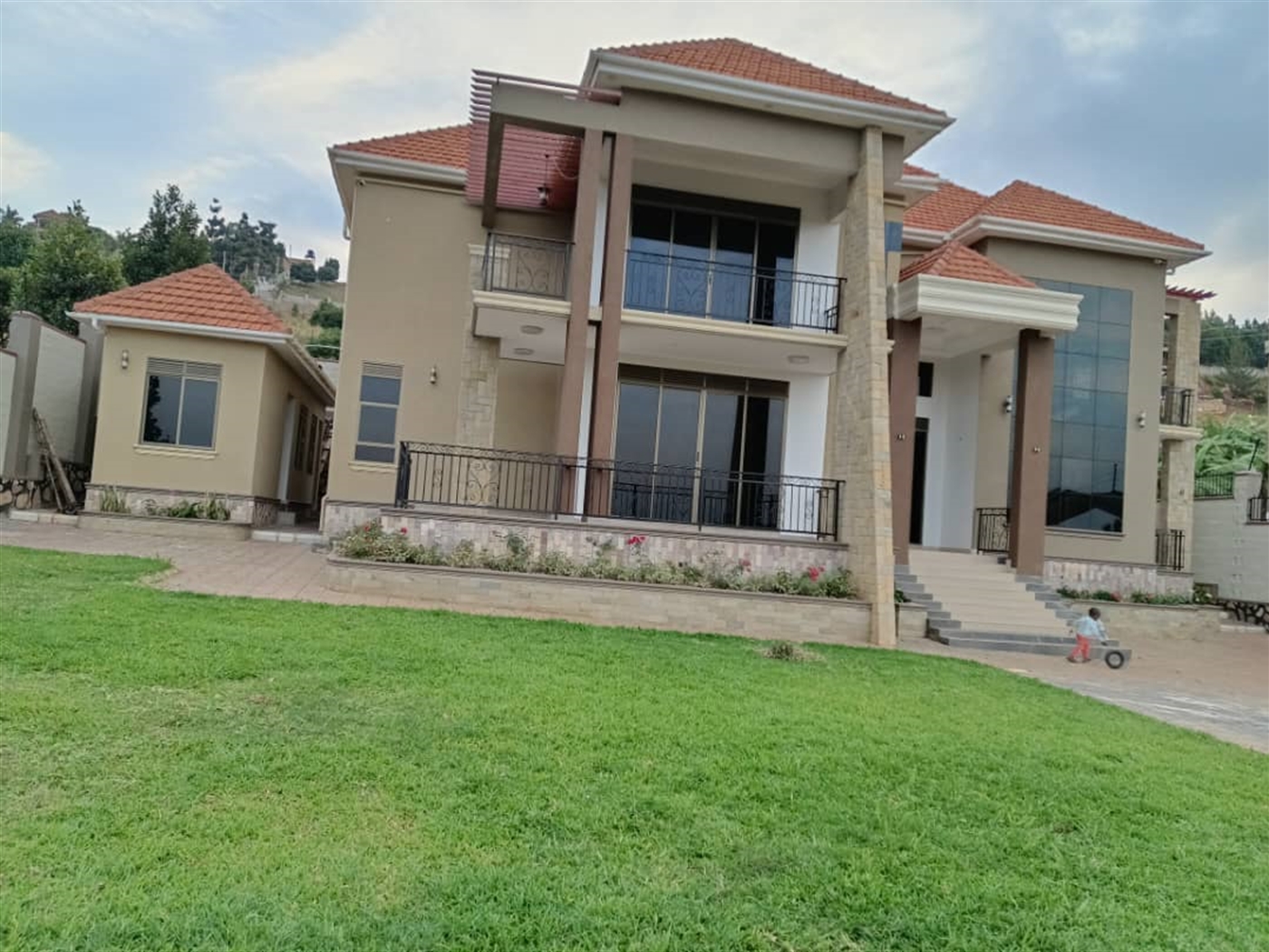 Storeyed house for sale in Akright Wakiso