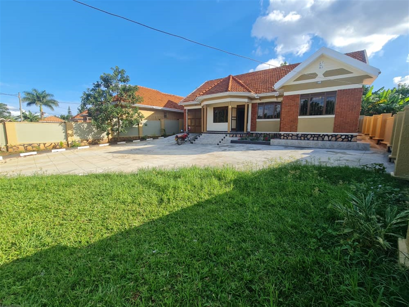 Bungalow for sale in Akright Wakiso