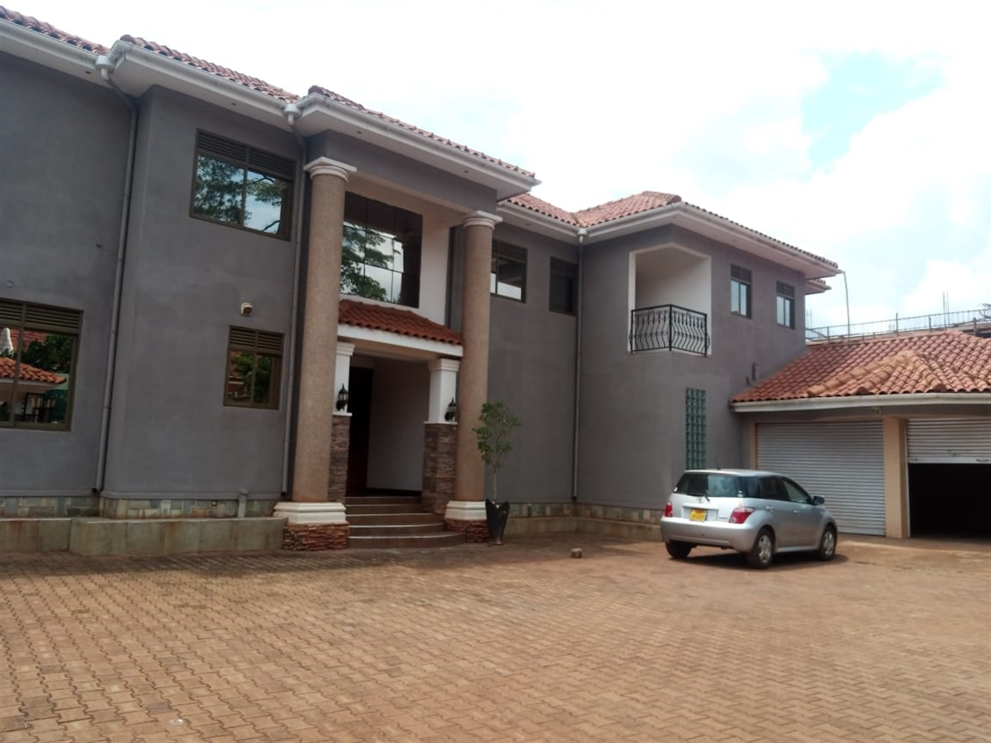 Storeyed house for sale in Naguru Kampala