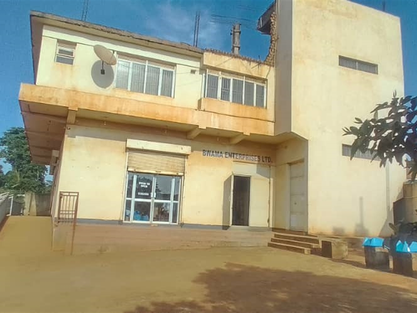 Commercial block for sale in Seeta Mukono