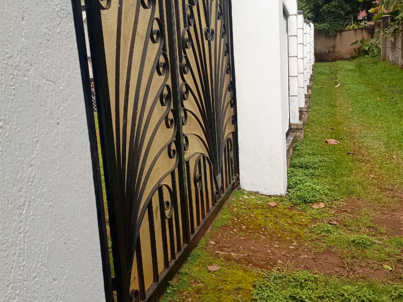 Bungalow for sale in Mutundwe Wakiso