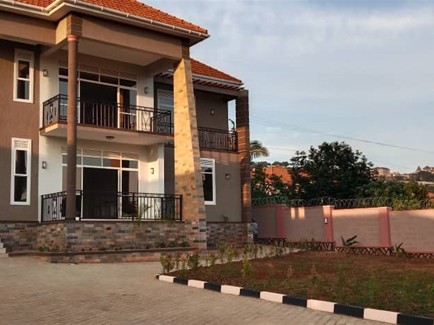 Storeyed house for sale in Akright Wakiso