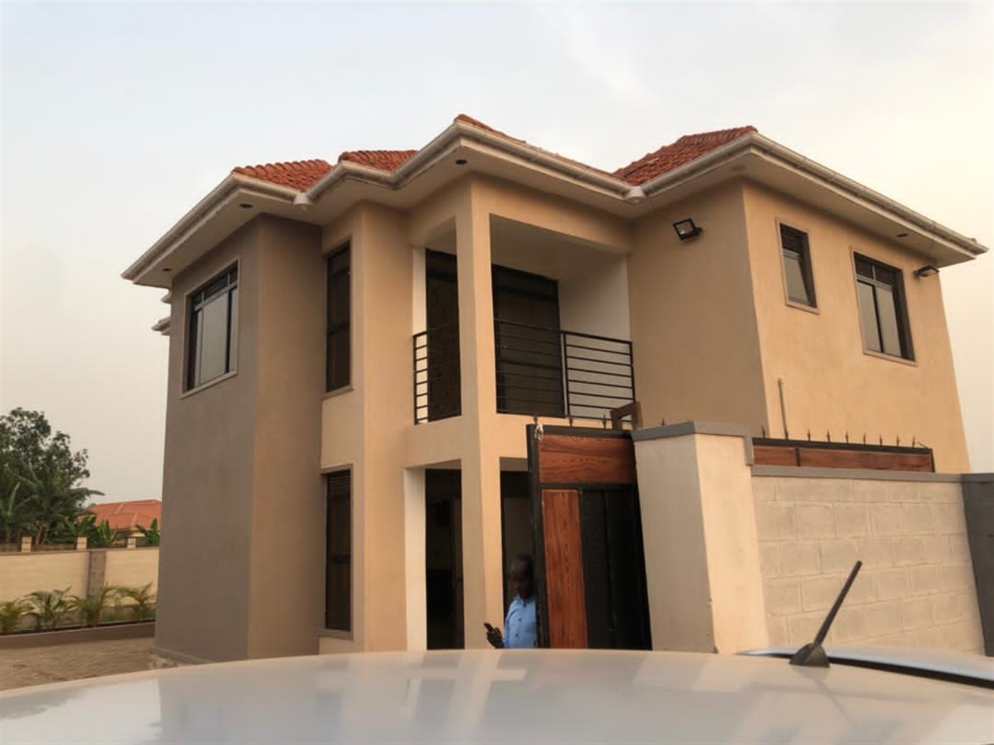 Storeyed house for sale in Kitovu Wakiso