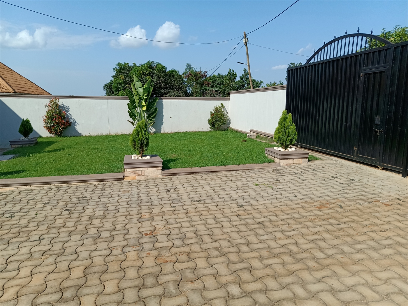 Bungalow for sale in Kira Wakiso