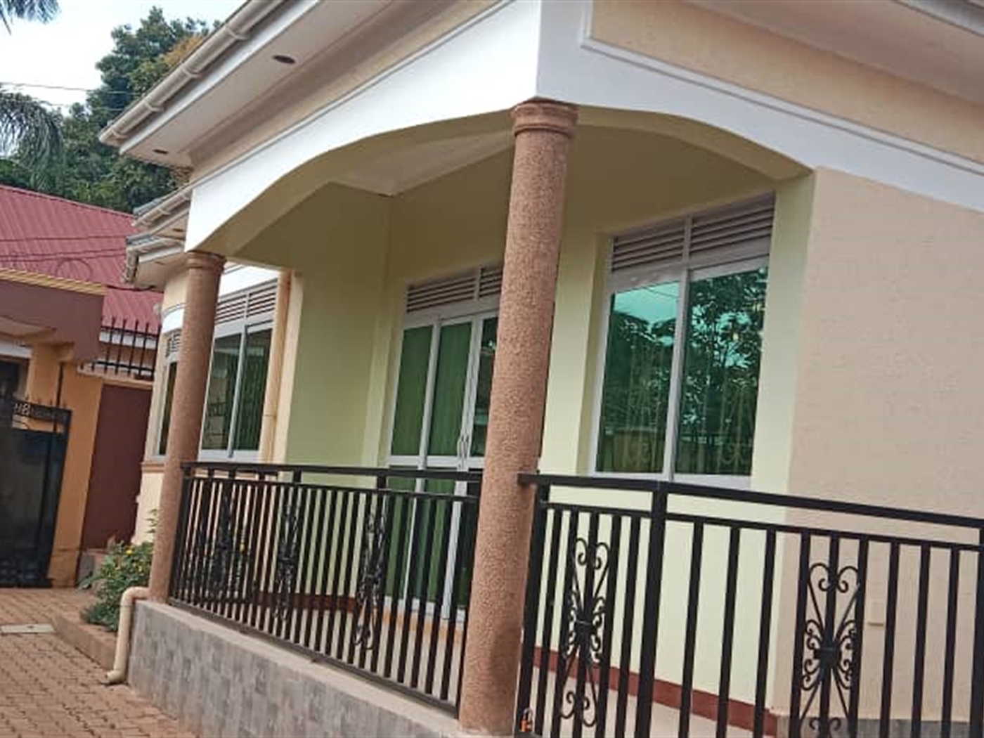 Bungalow for sale in Bwebajja Wakiso