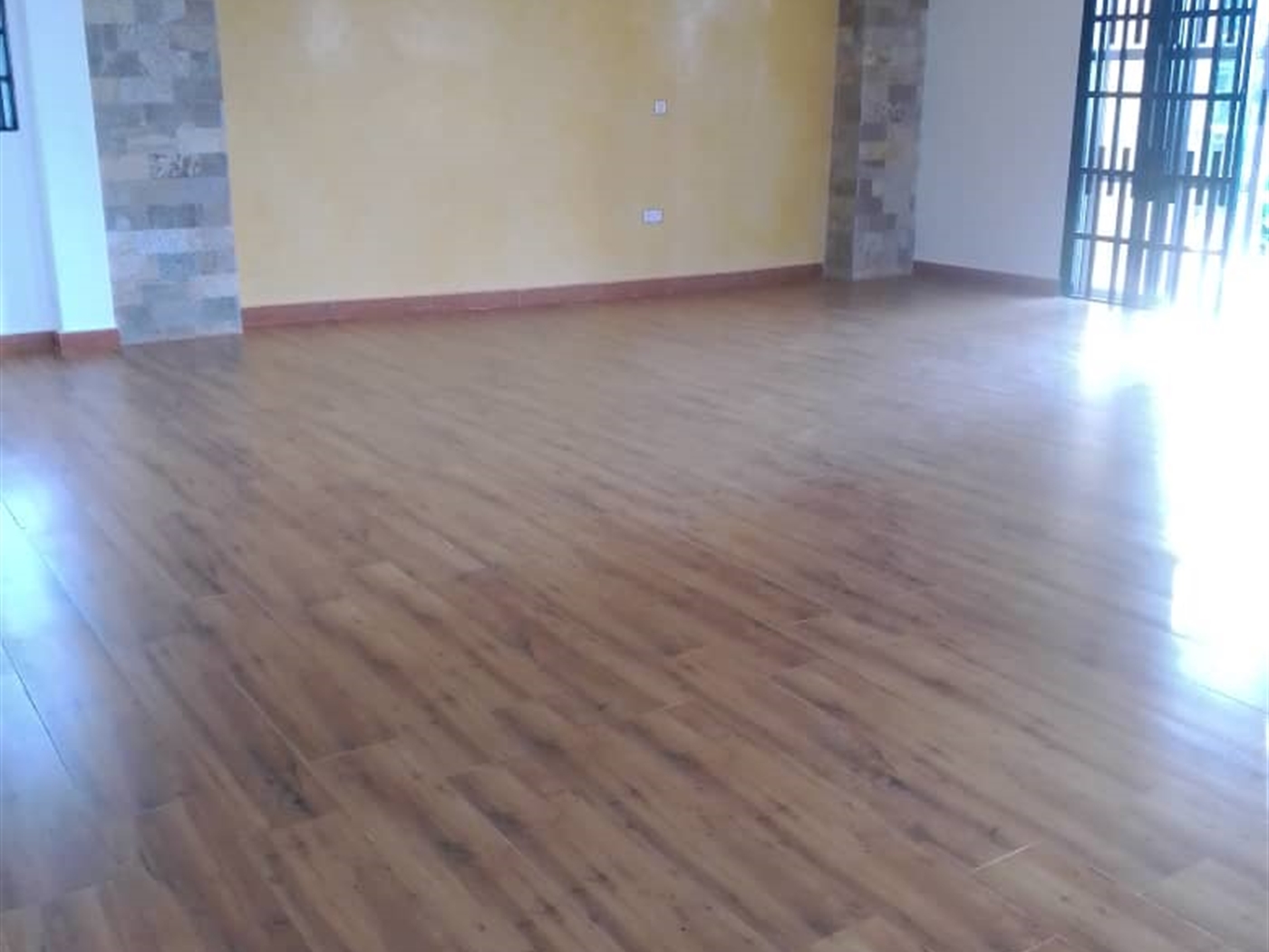 Storeyed house for sale in Kitala Wakiso