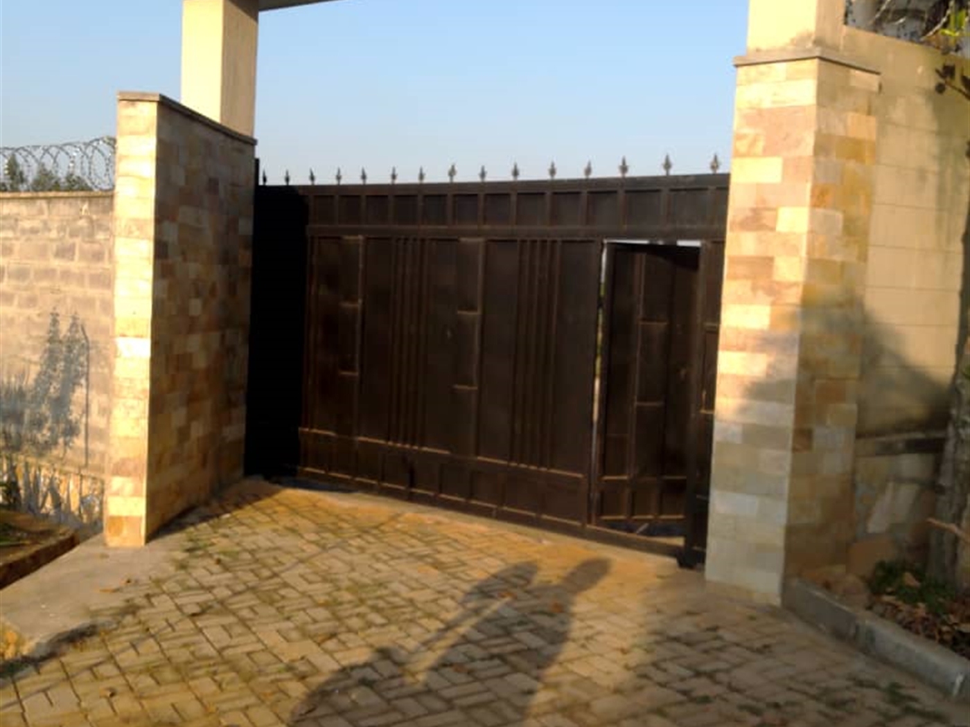 Storeyed house for sale in Kitala Wakiso