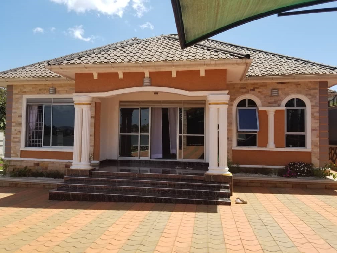 Bungalow for sale in Makandwa Wakiso