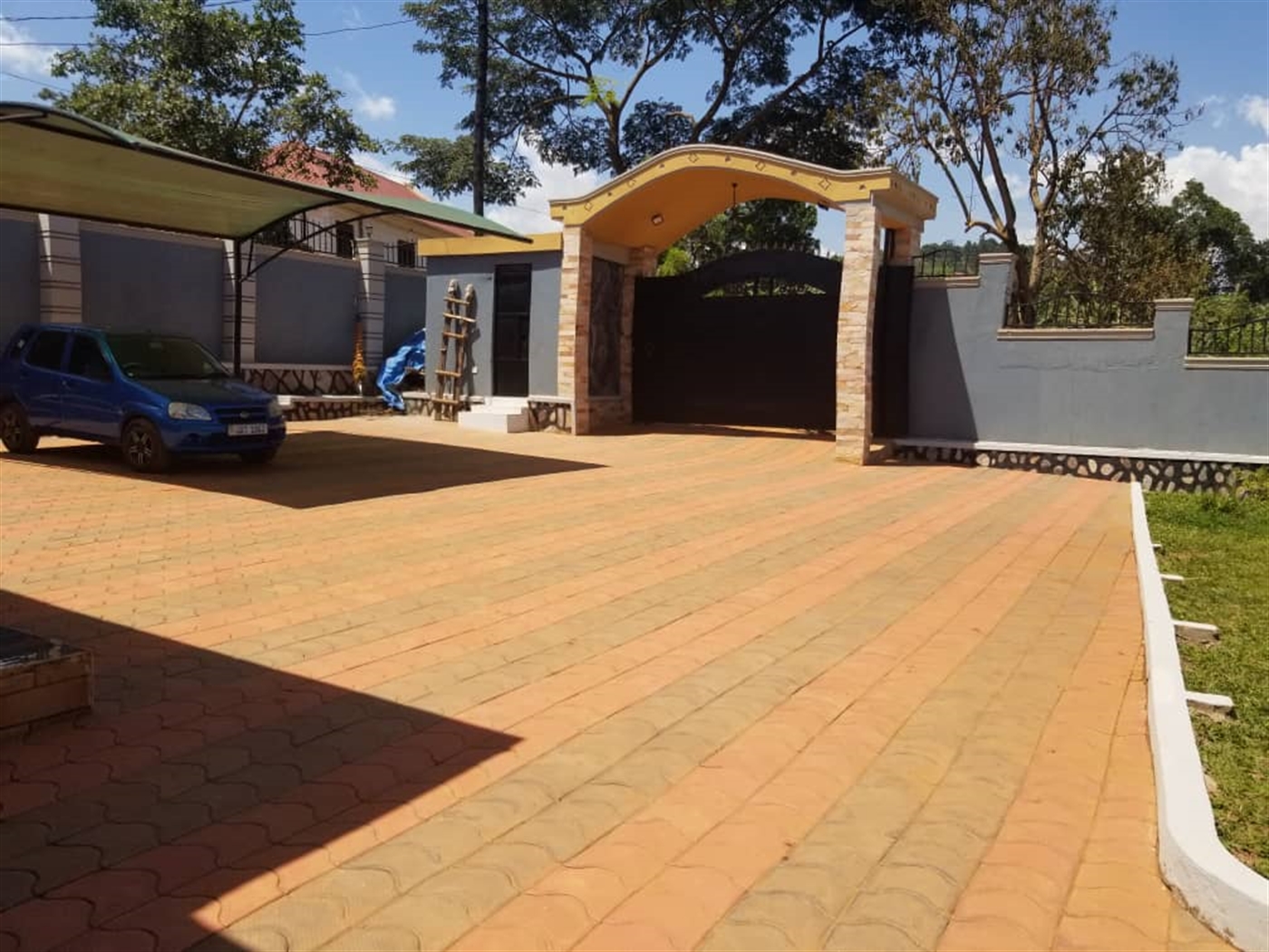 Bungalow for sale in Makandwa Wakiso