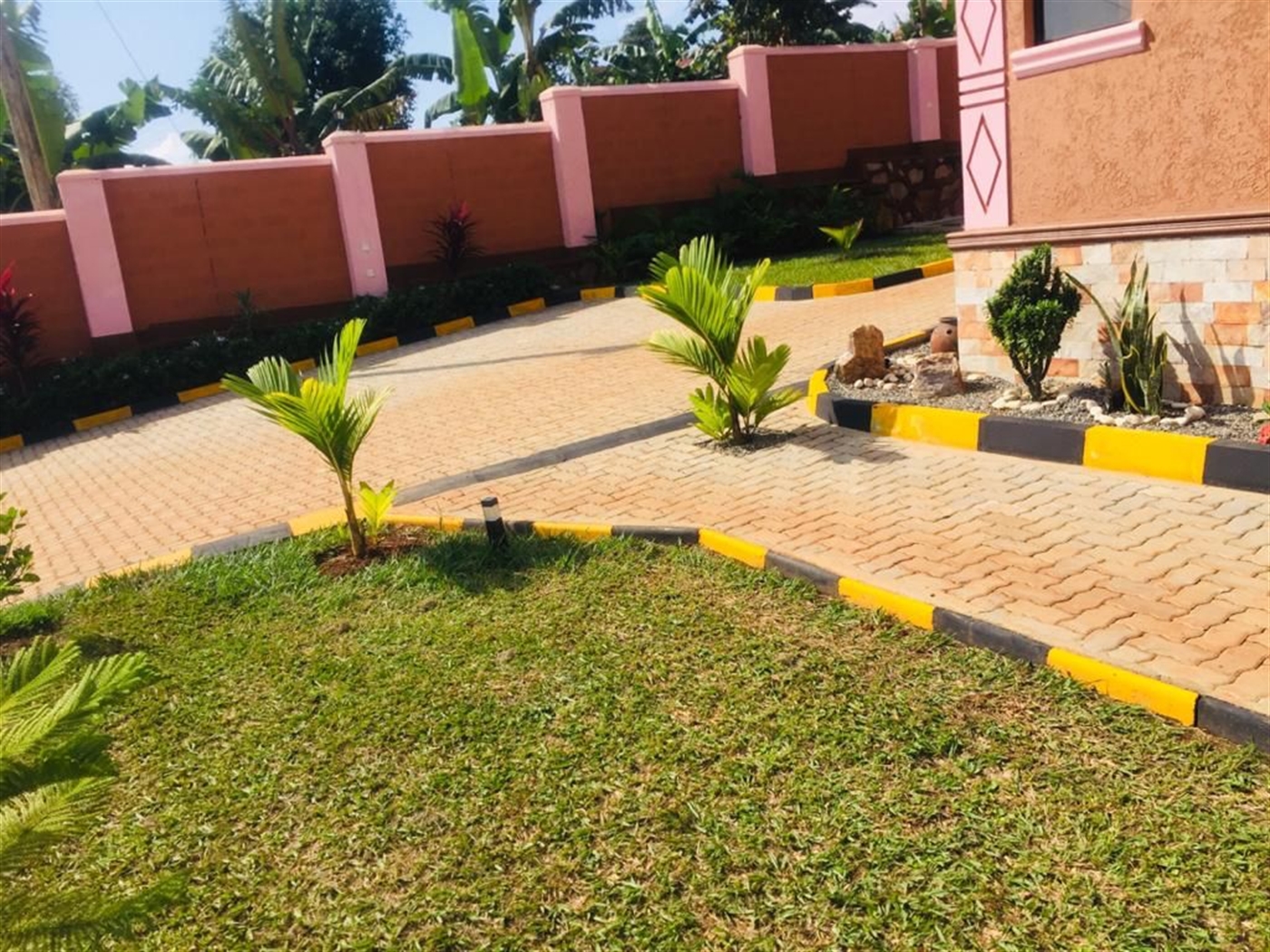 Bungalow for sale in Garuga Wakiso