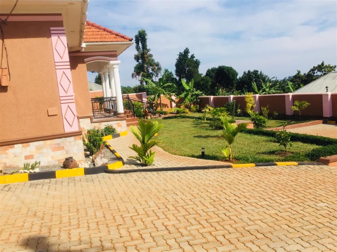 Bungalow for sale in Garuga Wakiso