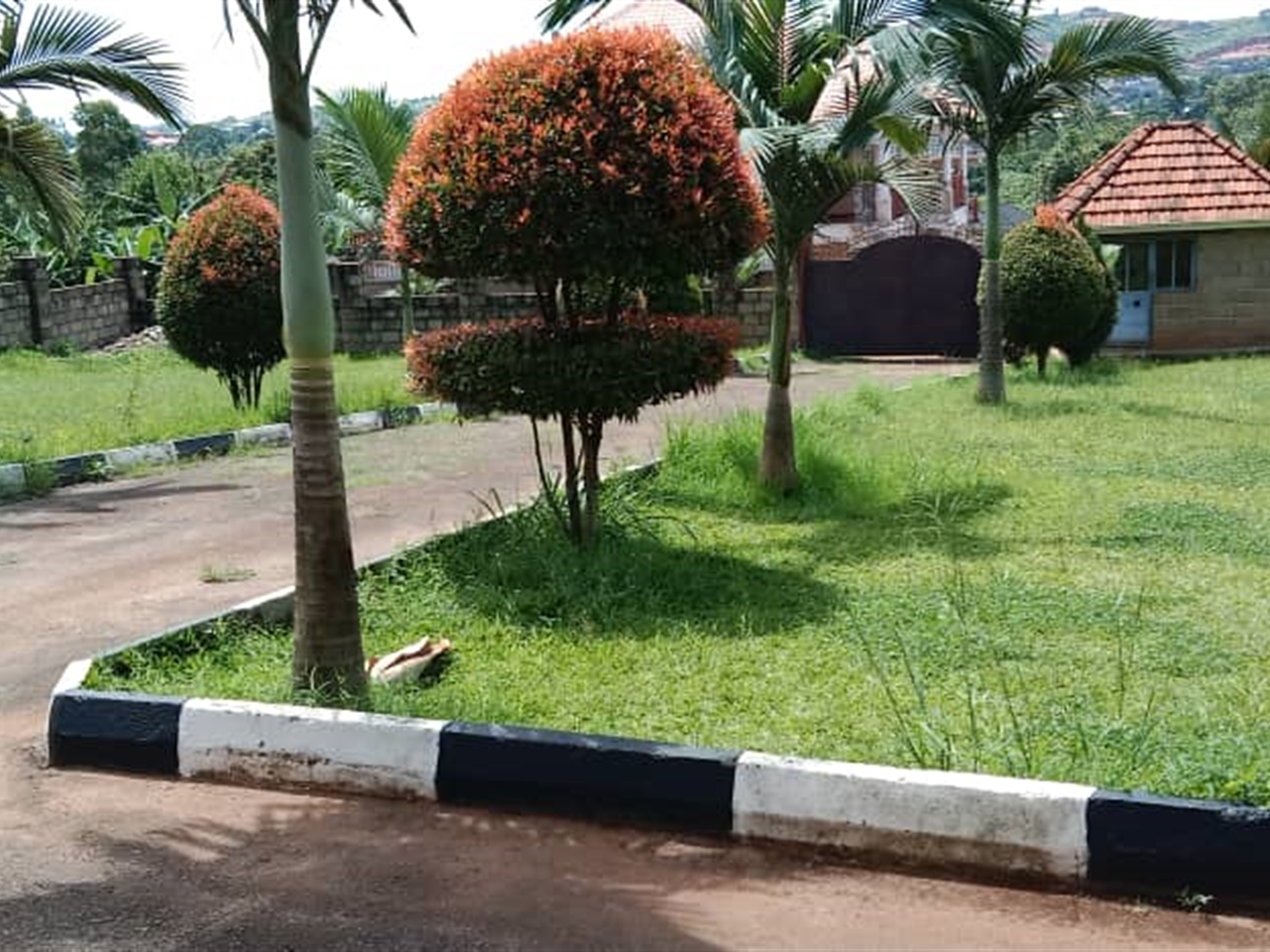 Storeyed house for sale in Ssekiwunga Wakiso