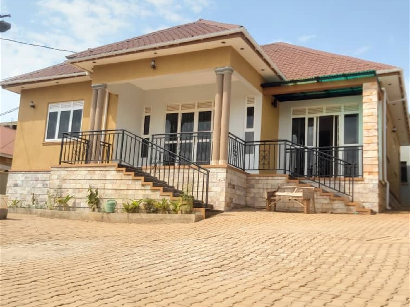 Bungalow for sale in Kitende Wakiso