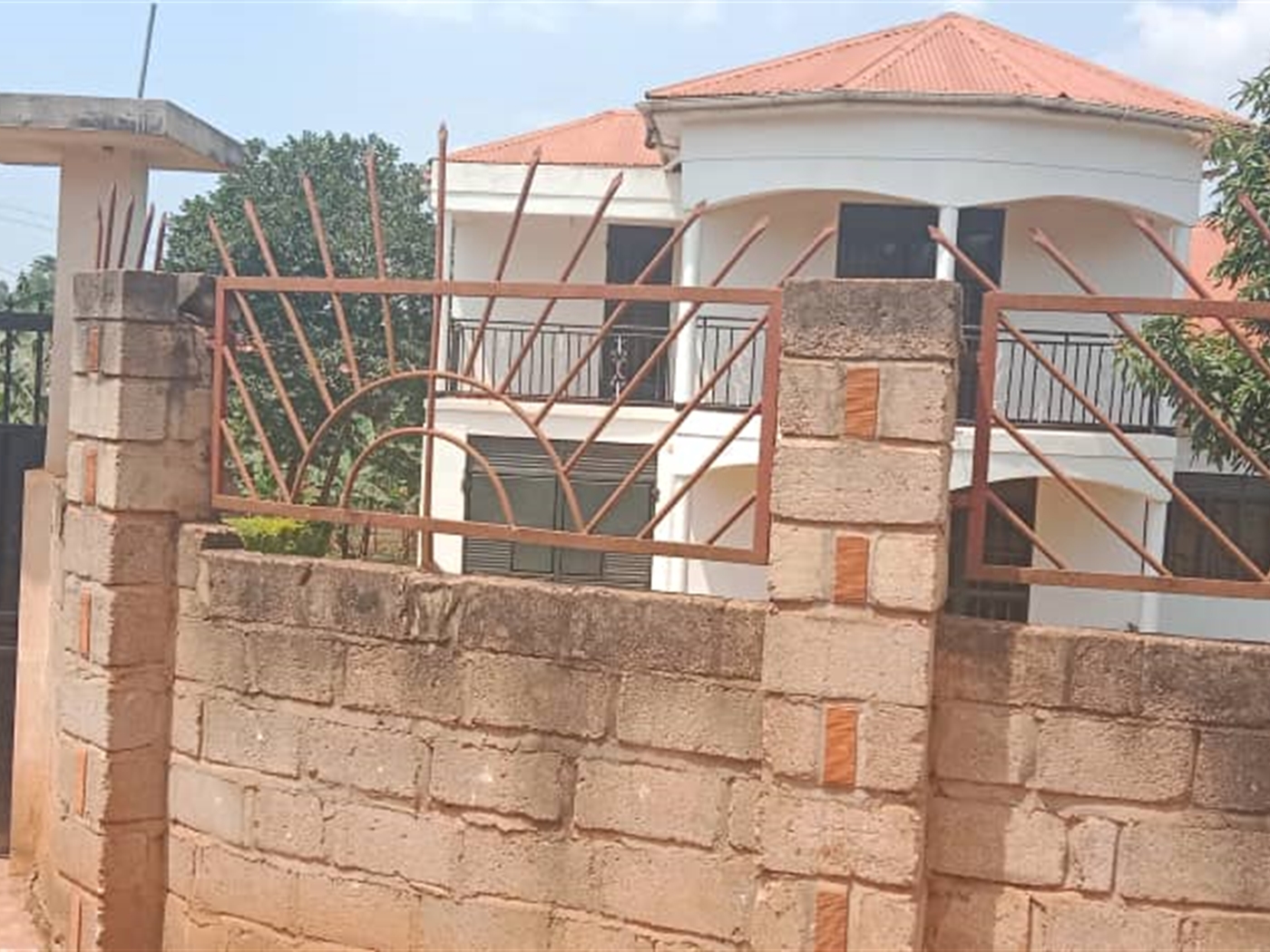 Storeyed house for sale in Matugga Wakiso