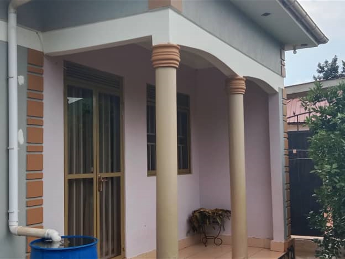 Bungalow for sale in Nakweelo Wakiso