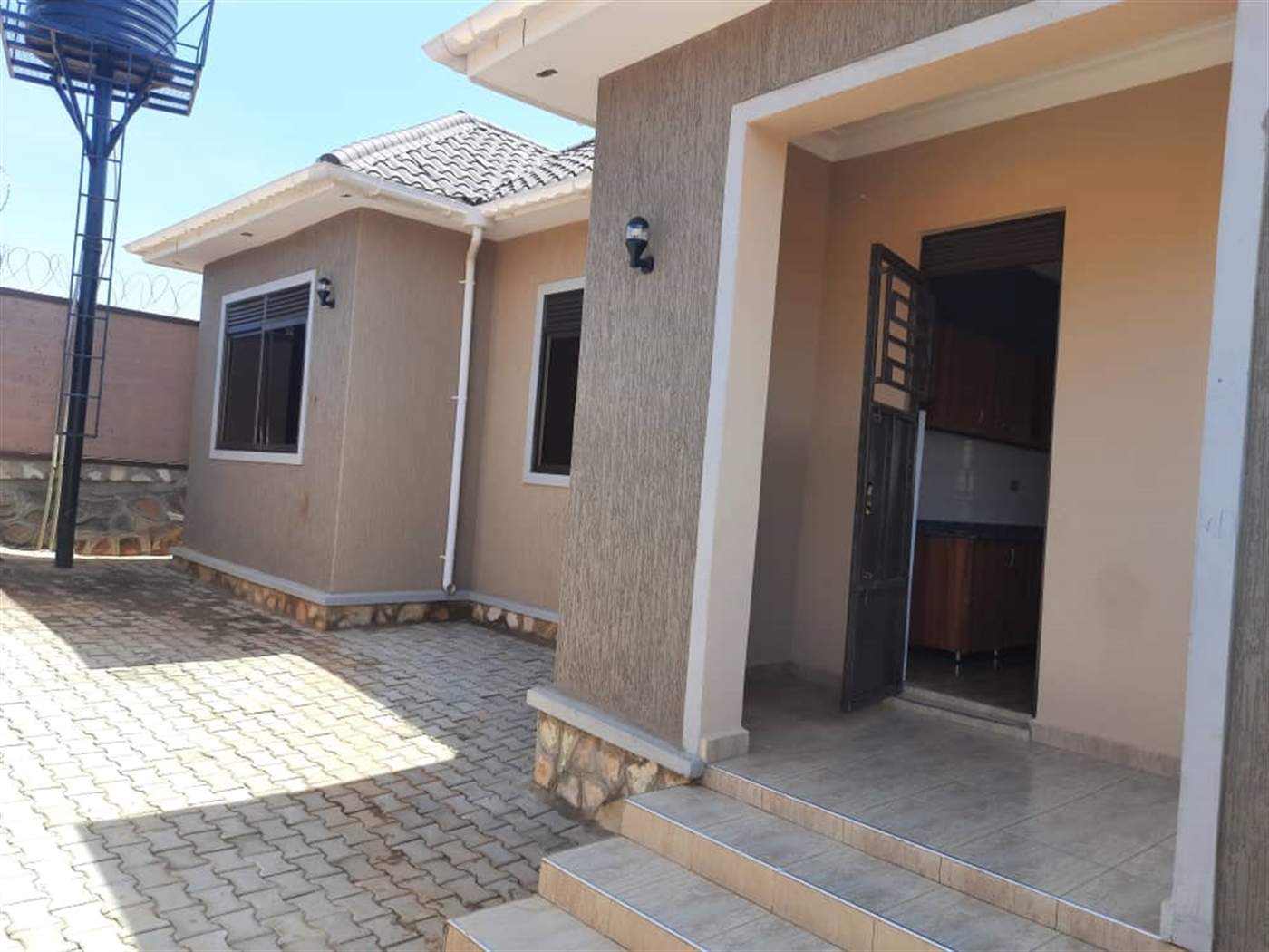 Bungalow for sale in Nakweelo Wakiso