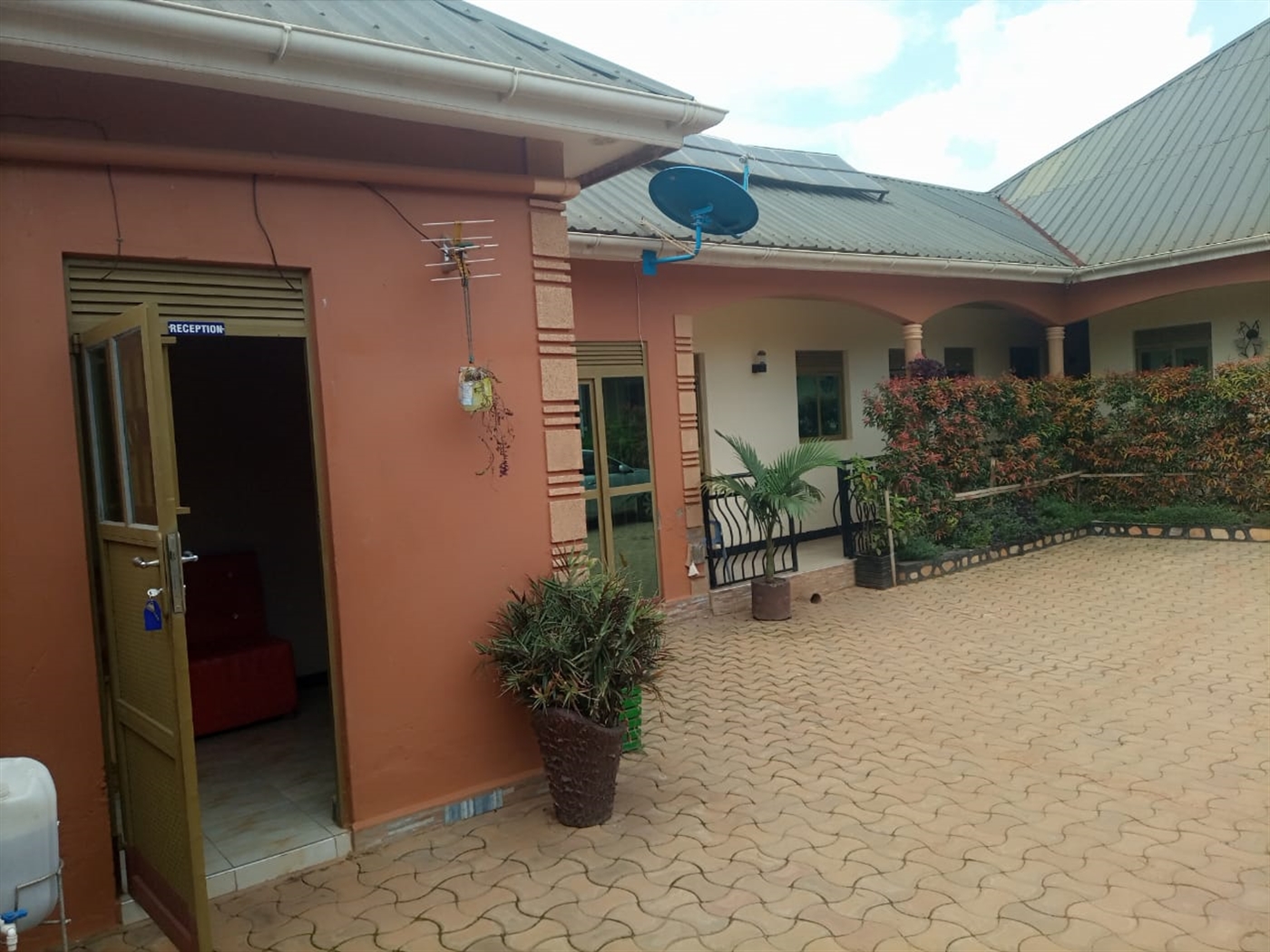 Guest house for sale in Nansana Wakiso