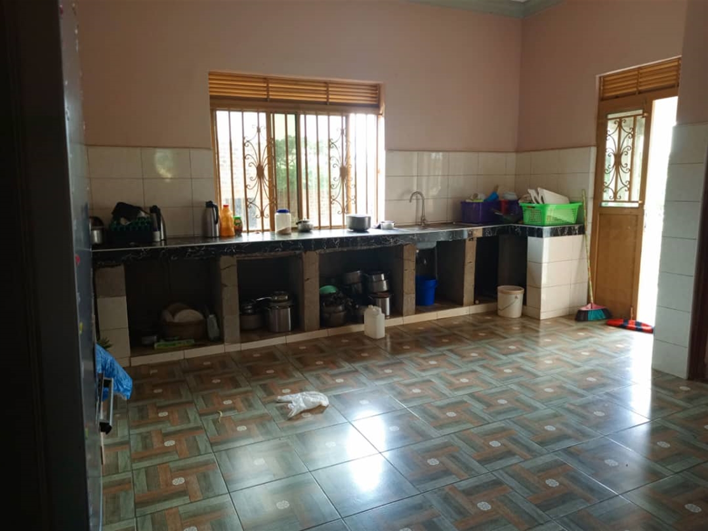 Mansion for sale in Banda Wakiso