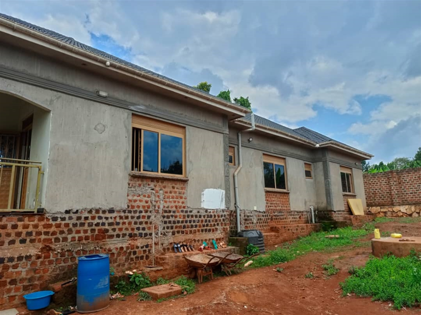 Mansion for sale in Banda Wakiso