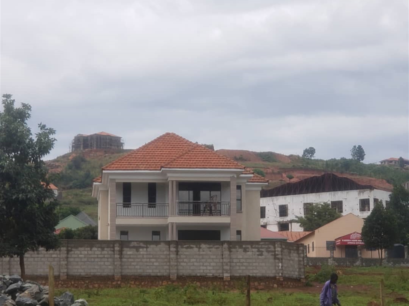 Storeyed house for sale in Kitovu Wakiso