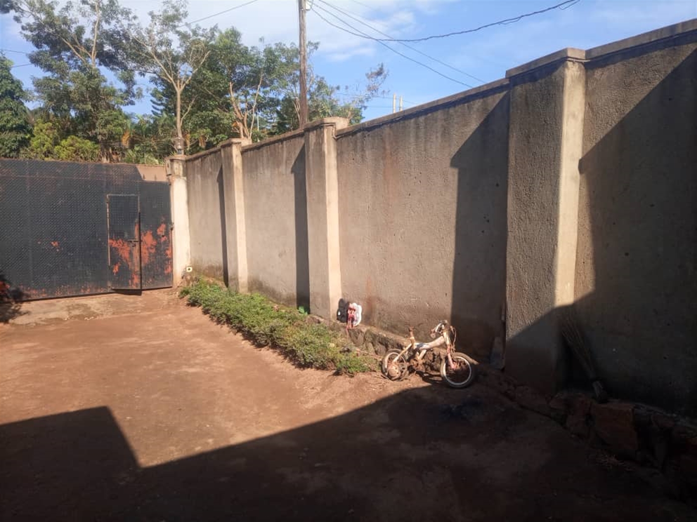 Bungalow for sale in Mutungo Kampala