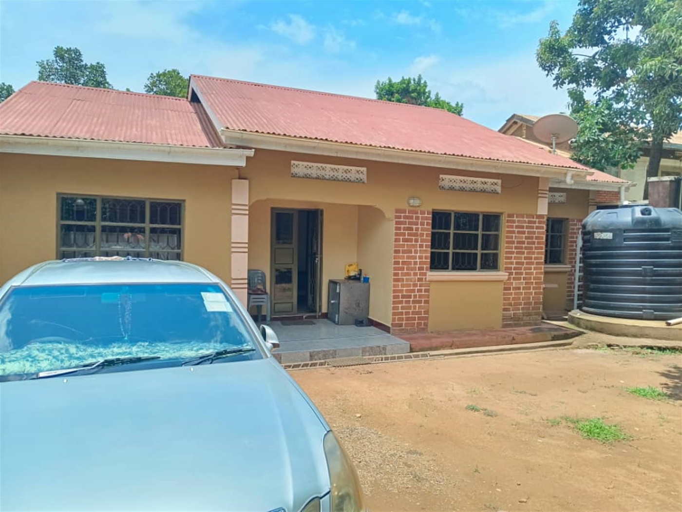 Bungalow for sale in Kayuga Mukono