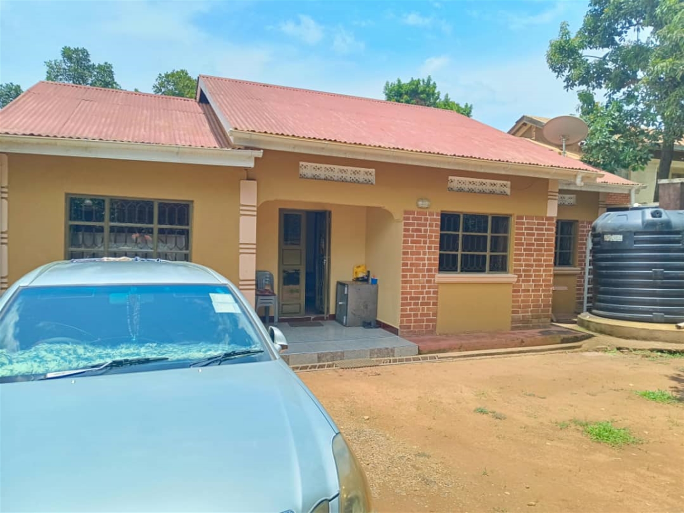 Bungalow for sale in Kayuga Mukono