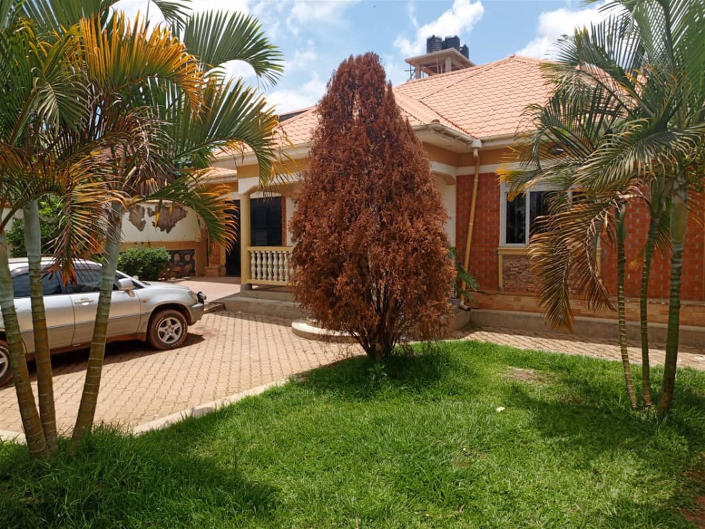 Bungalow for sale in Nansana Wakiso