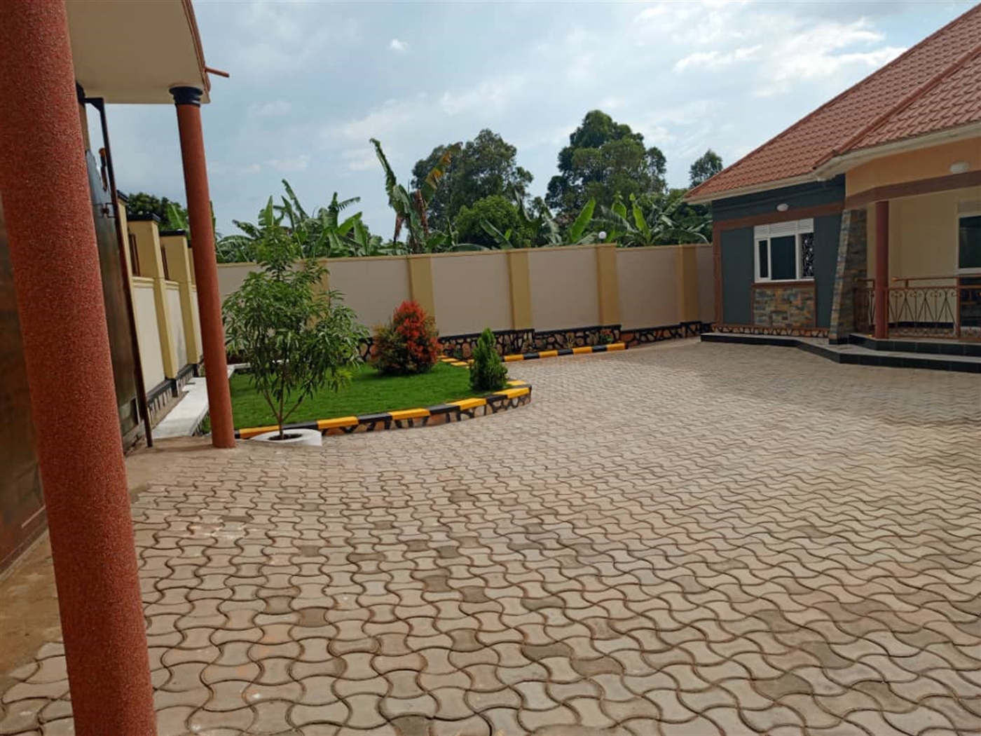 Bungalow for sale in Kabulengwa Wakiso