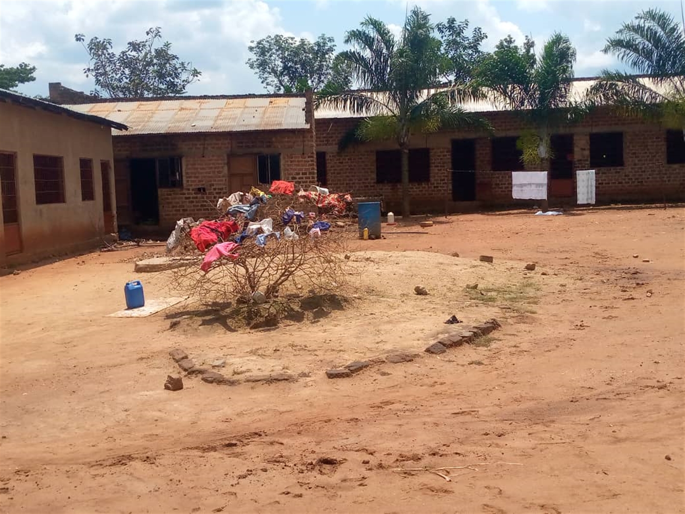 Bungalow for sale in Kabimbili Kayunga