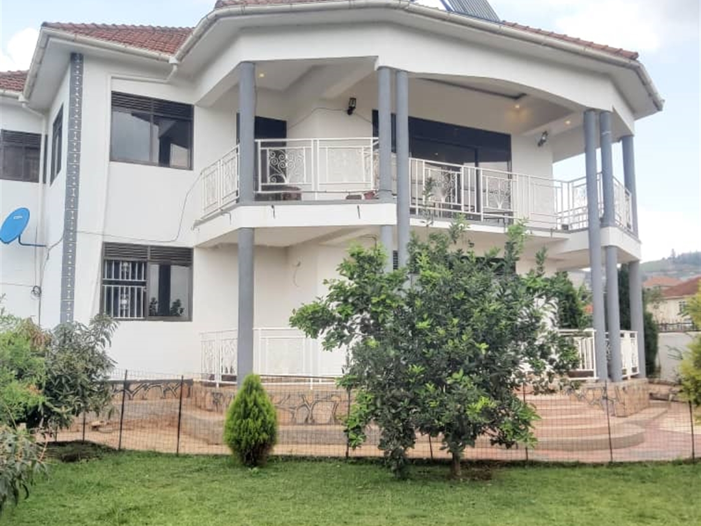 Storeyed house for sale in Akright Wakiso