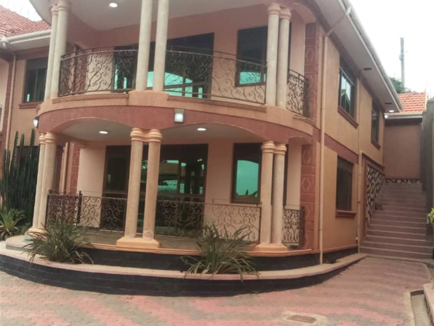 Storeyed house for sale in Kyengela Wakiso