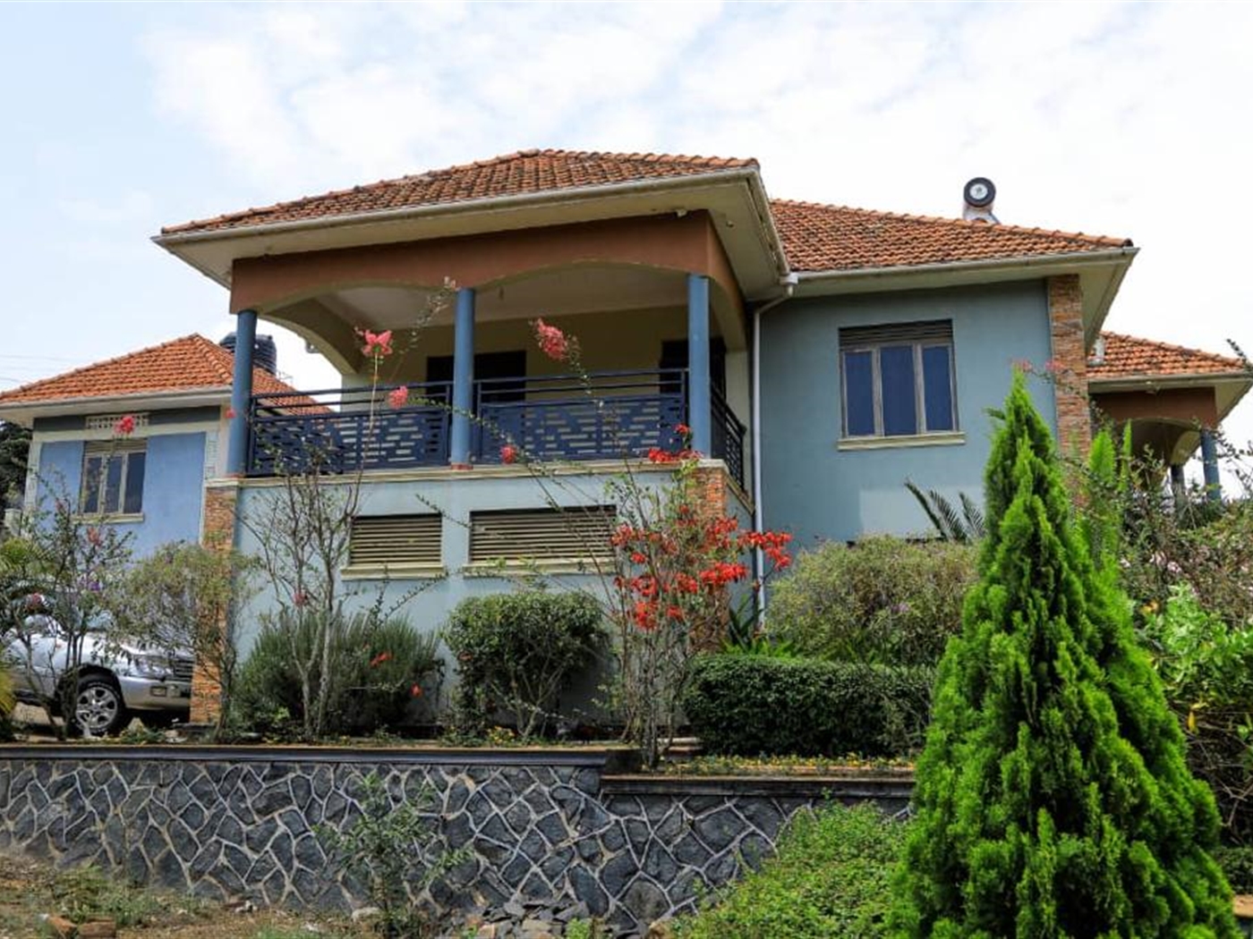 Storeyed house for sale in Lubowa Wakiso