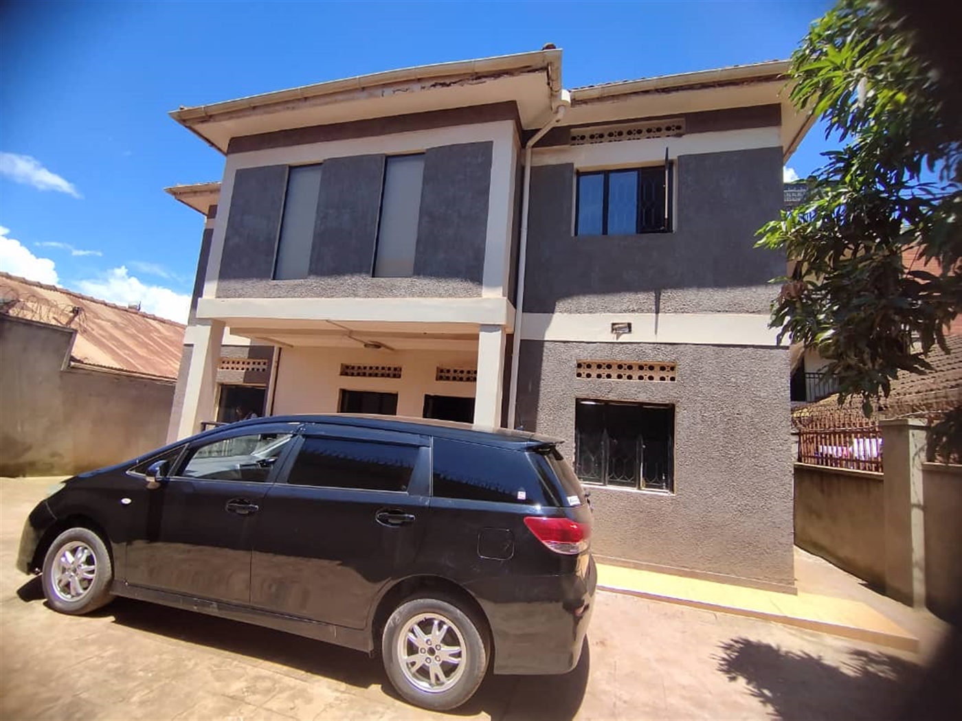 Storeyed house for sale in Namugongo Wakiso