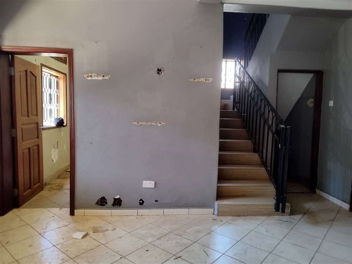 Storeyed house for sale in Namugongo Wakiso