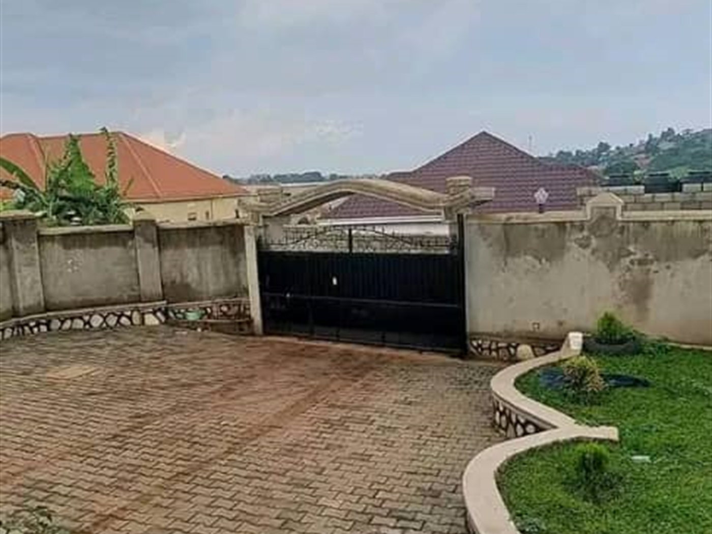 Bungalow for sale in Nansana Wakiso