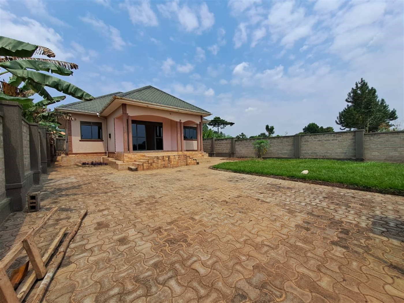 Bungalow for sale in Kira Wakiso